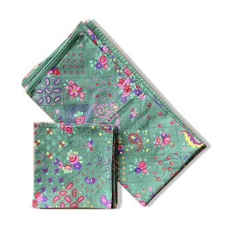 Tablecloth and 6 flower cotton napkins