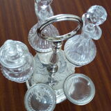 Oil and wine servant