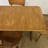 Ensemble table et 4 chaises en bois vintage