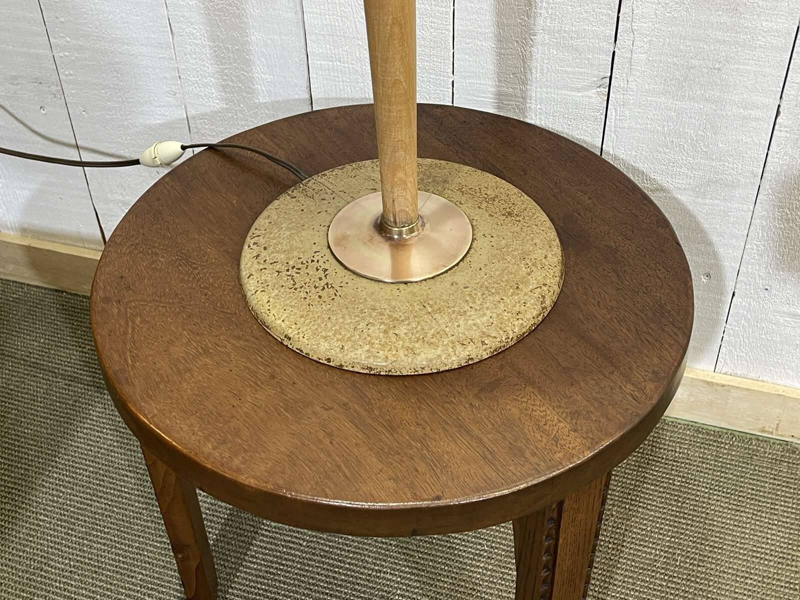 Lampe Mazda des années 1960, piétement en tôle et tronc en bois