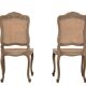 Paire de chaises d'appoint en canne de style Louis XV peintes en or et vert.