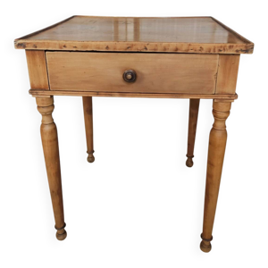 Table d'appoint en noyer