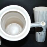 Cafetière et 2 tasses modernistes en céramique de Niderviller, 1960
