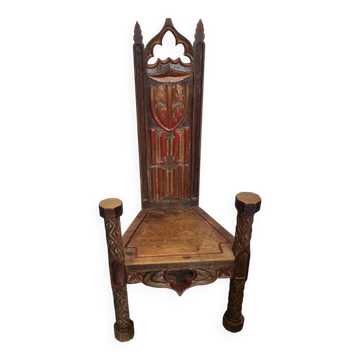 Chaise de style gothique sculptée à la main en Espagne, première moitié des années 1900