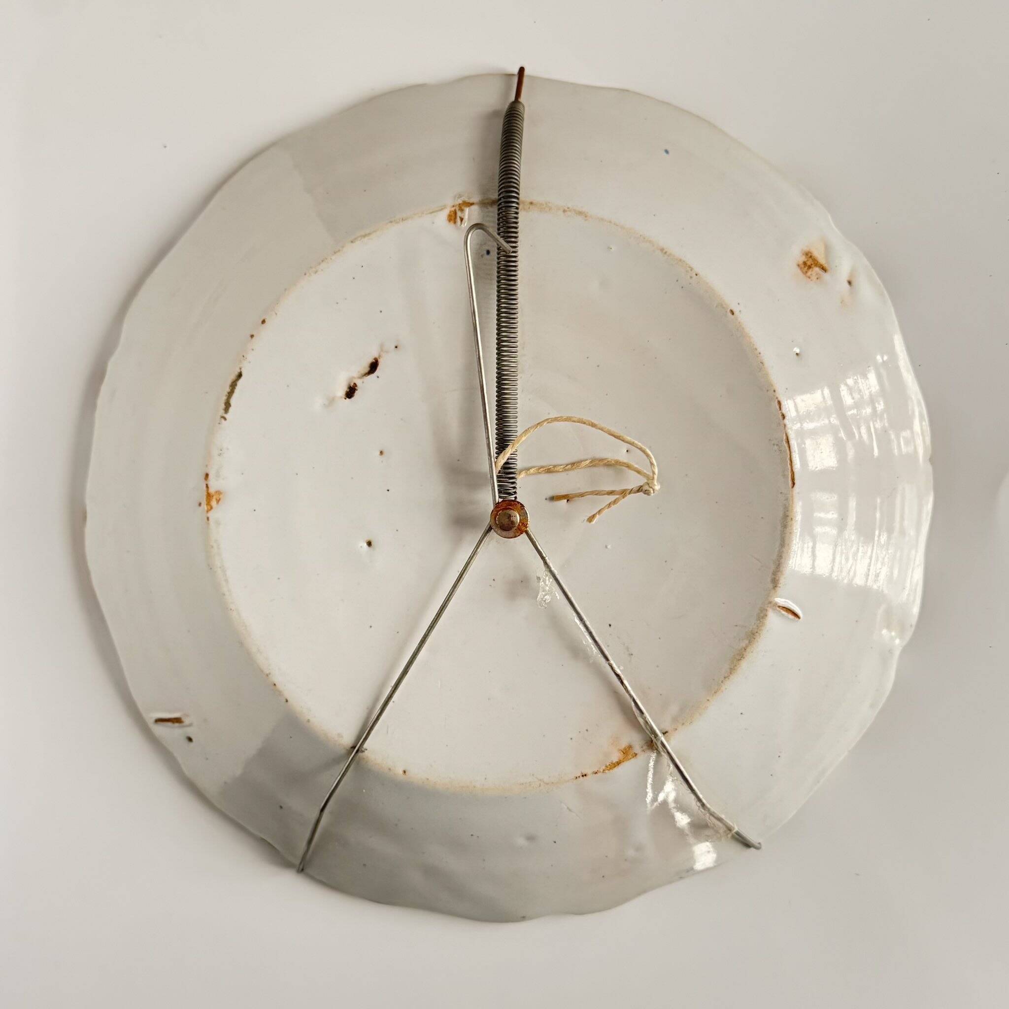 2 Plates in Nevers Earthenware (known as La Rochelle) | Bird | 18th century