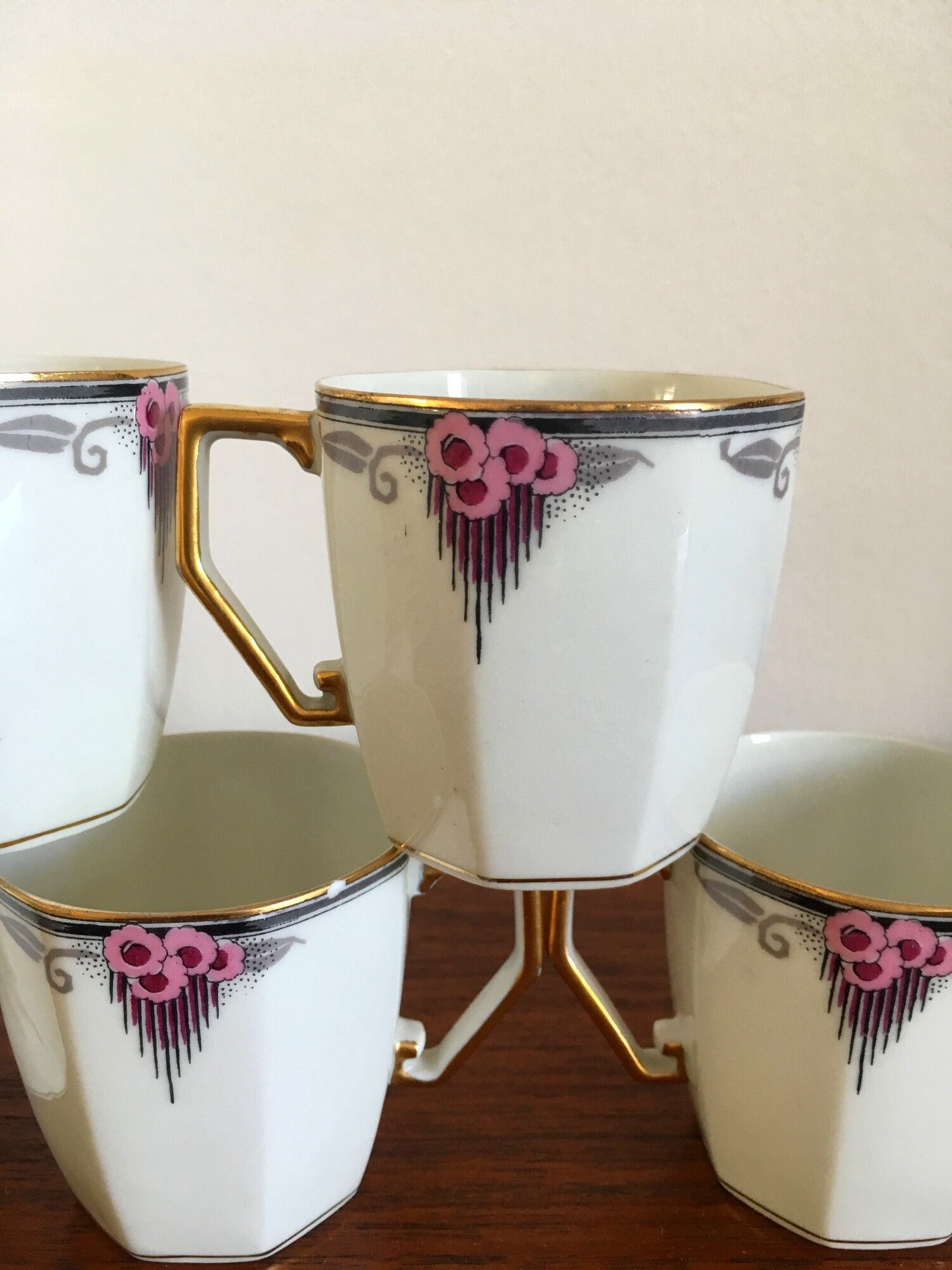 Set de 5 tasses en porcelaine de Limoge art déco années 30