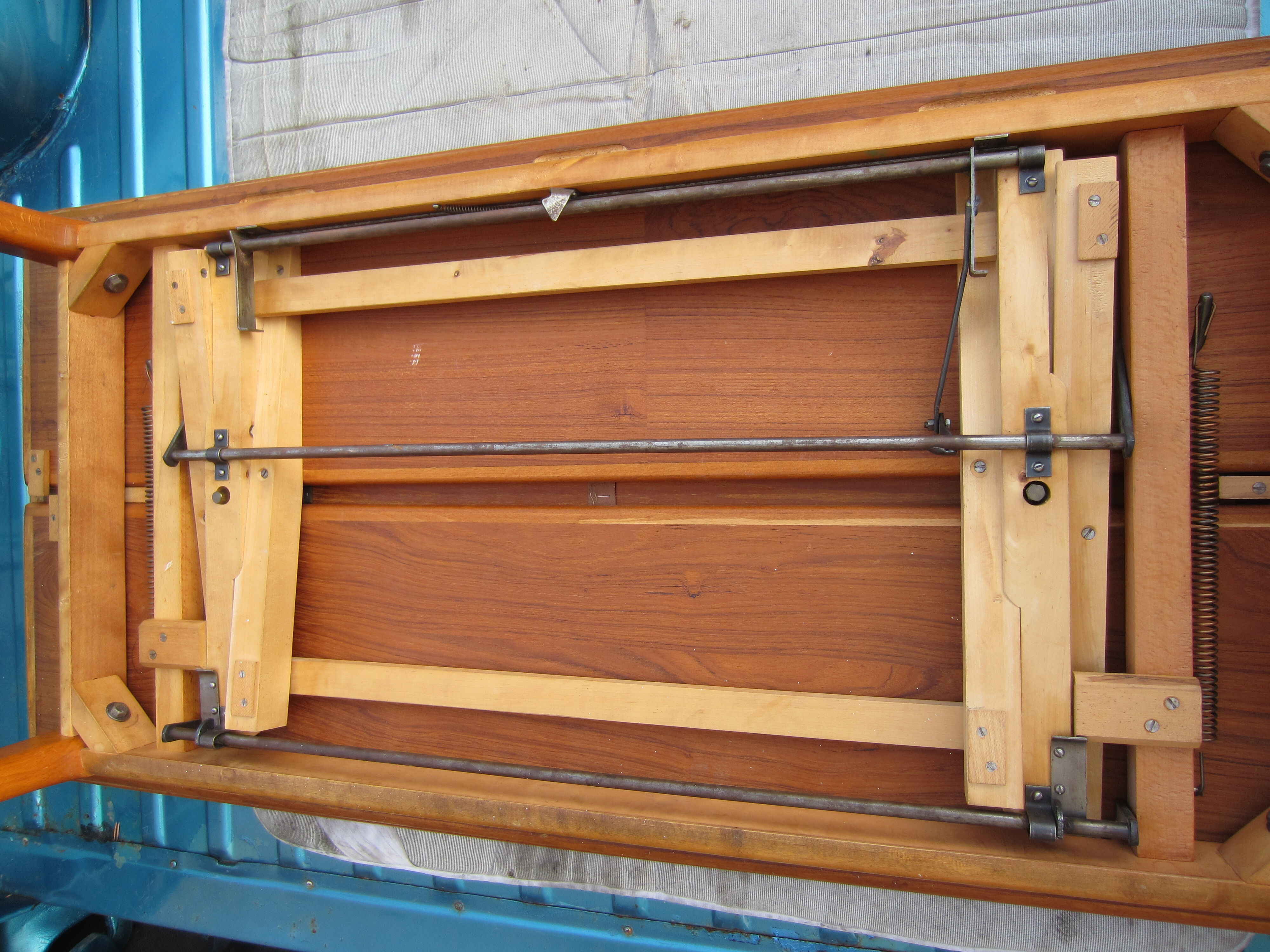 Scandinavian teak coffee table that can be upgraded to a dining table