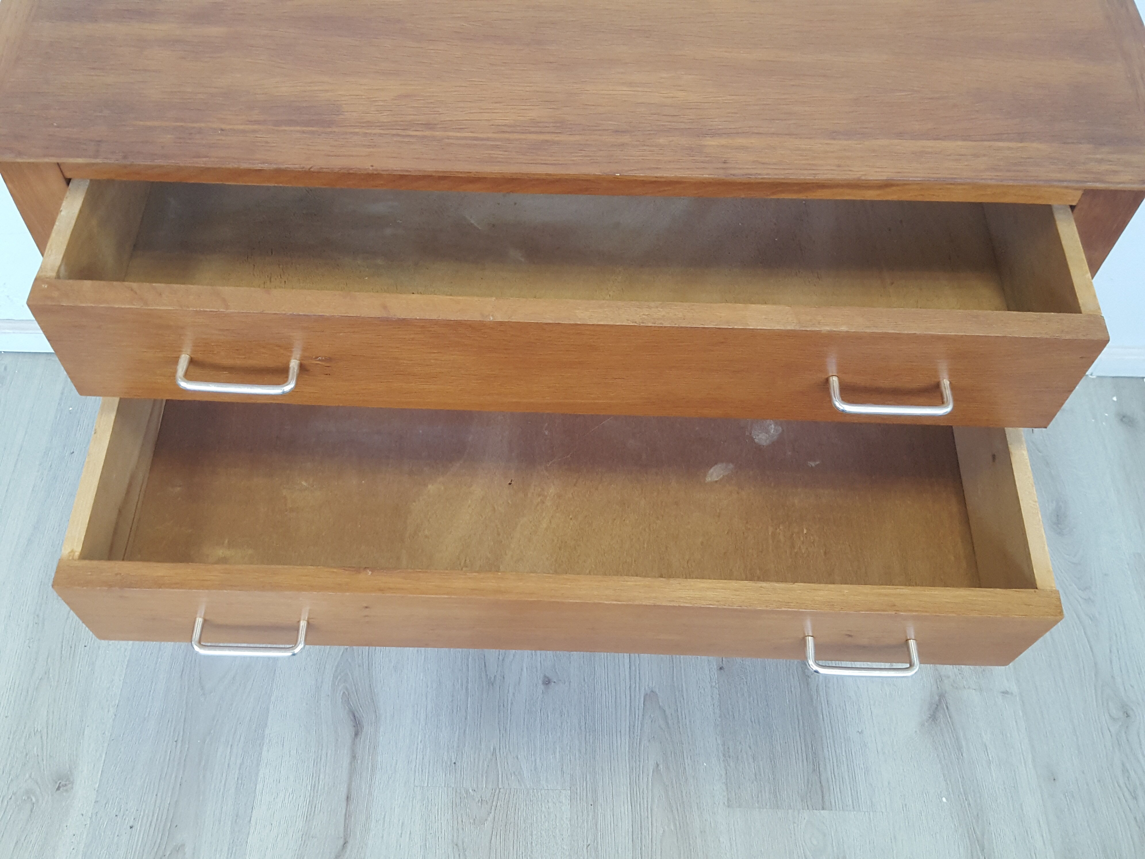 Vintage chest of drawers