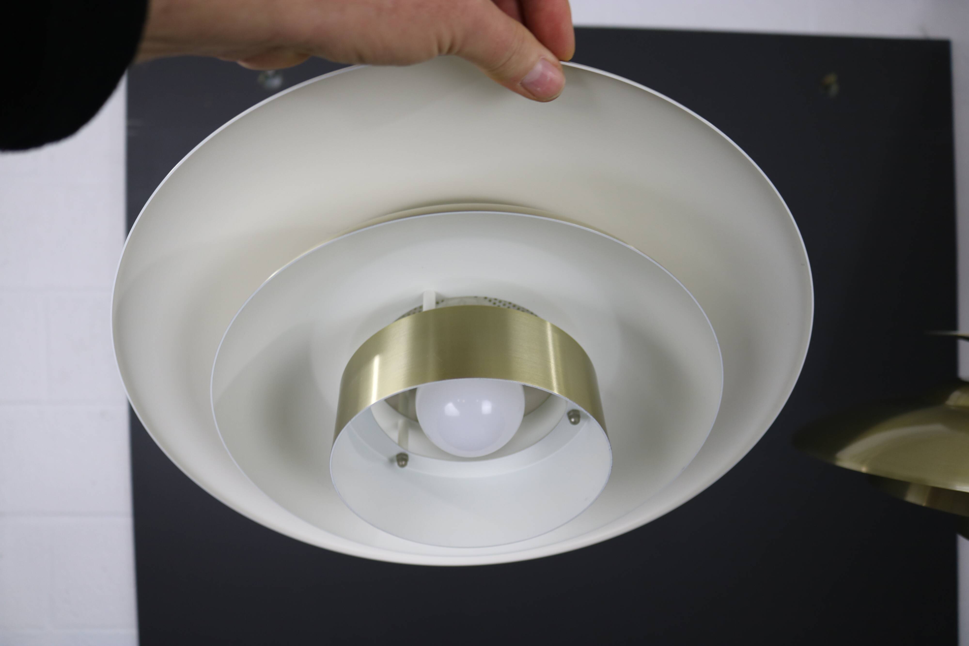 Rare paire de lampes design danoises dorées - Jeka Metaltryk modèle 1017 - très bon état.