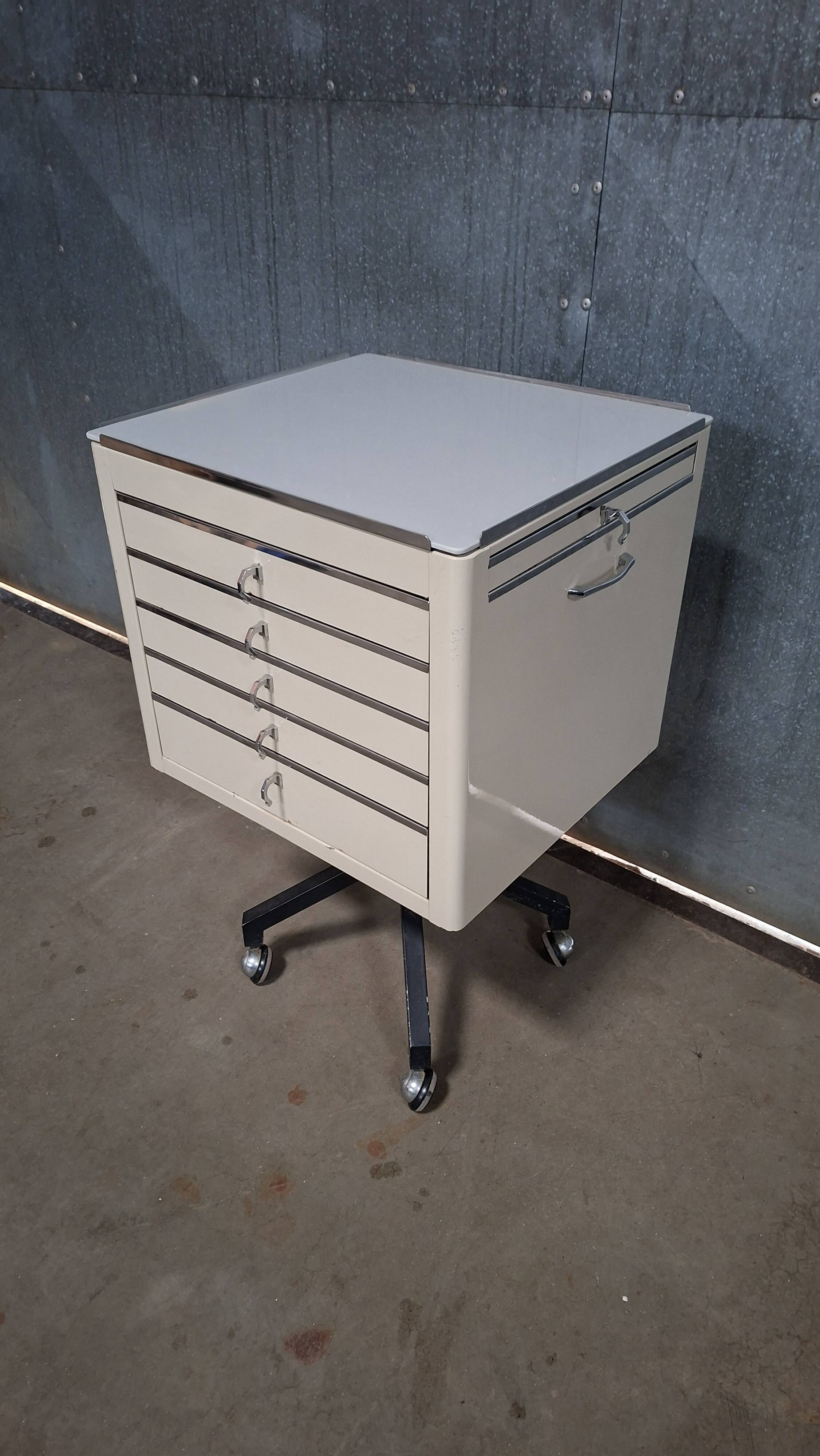 Meuble dentaire Baisch / meuble médical / caisson à roulettes
