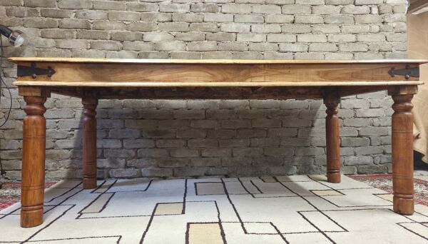 Grande table à manger bois massif