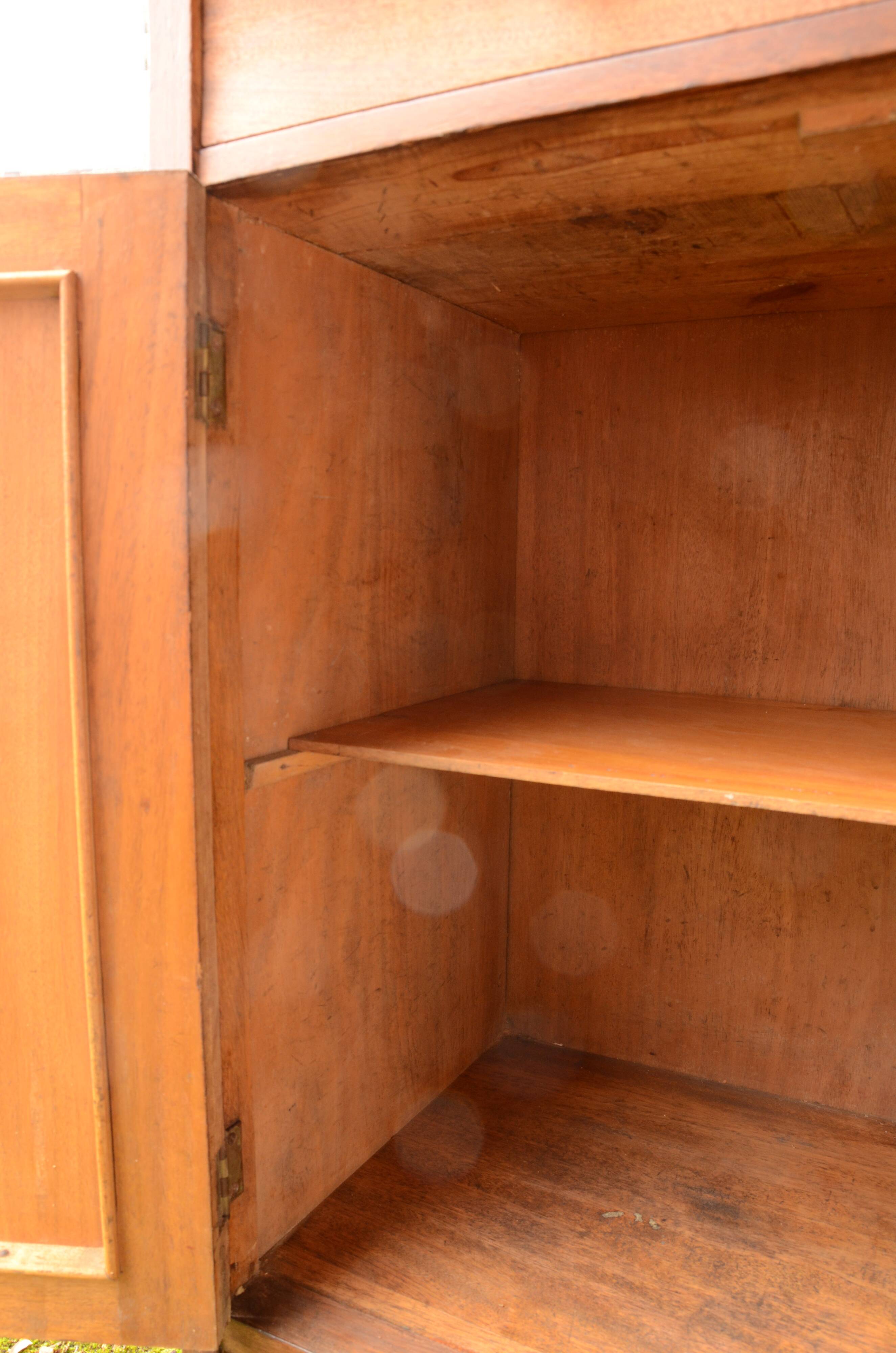 Solid wood confiturier, marquetry door, and marble top, 40x42x80cm.