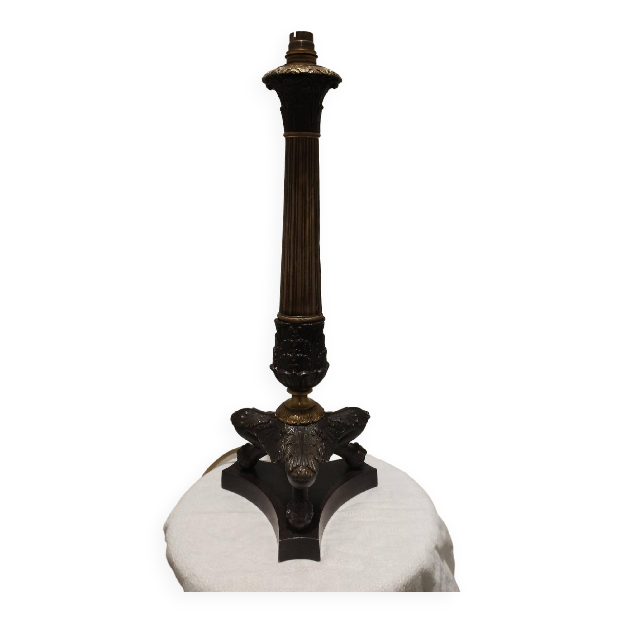 Antique lamp base with lion's paw - Restoration period - Empire