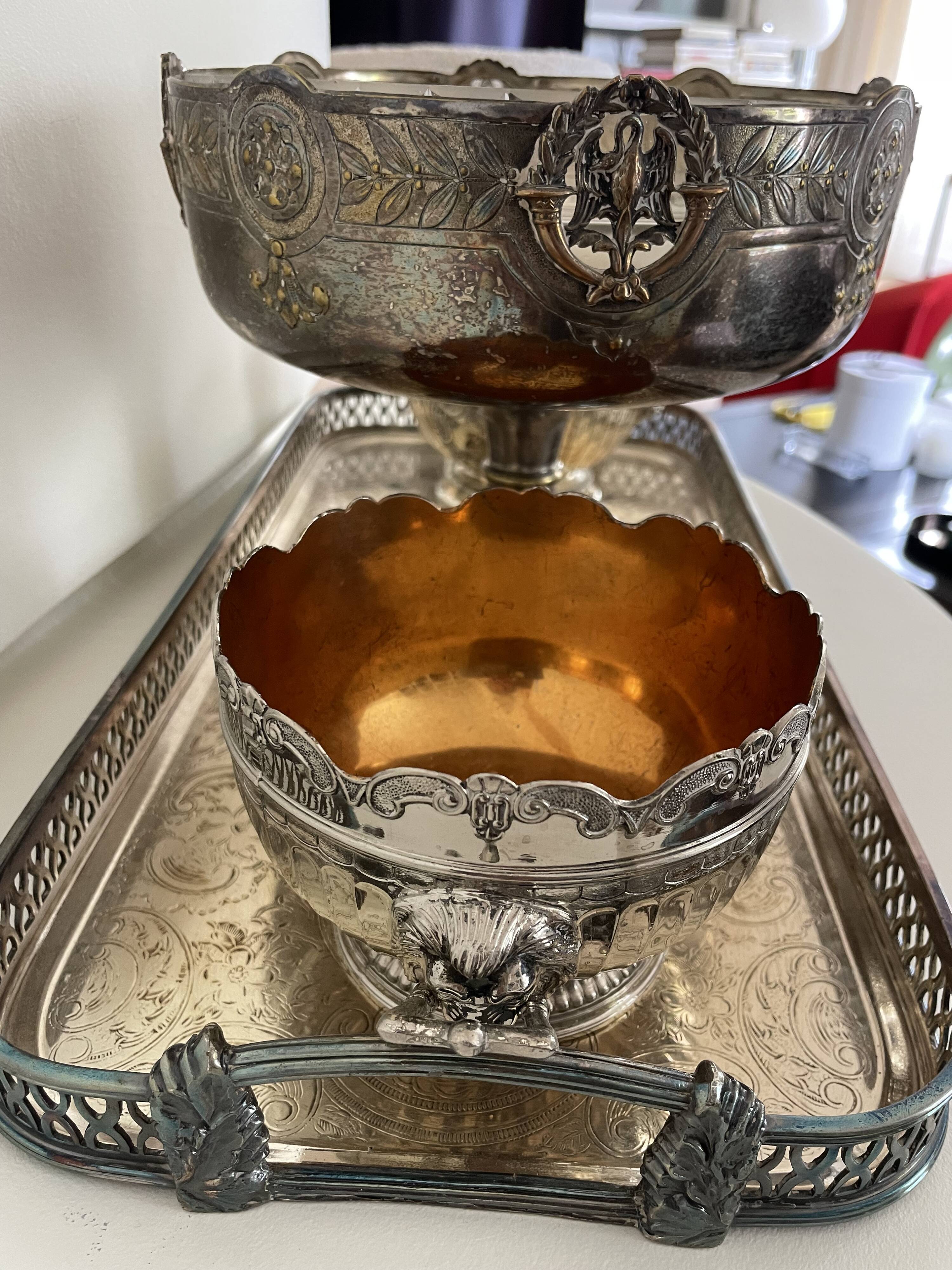 set of 3 silver metal chisel bowls with their tray
