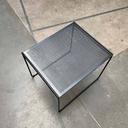 Table d'appoint postmoderne en métal perforé Ikea, années 1980