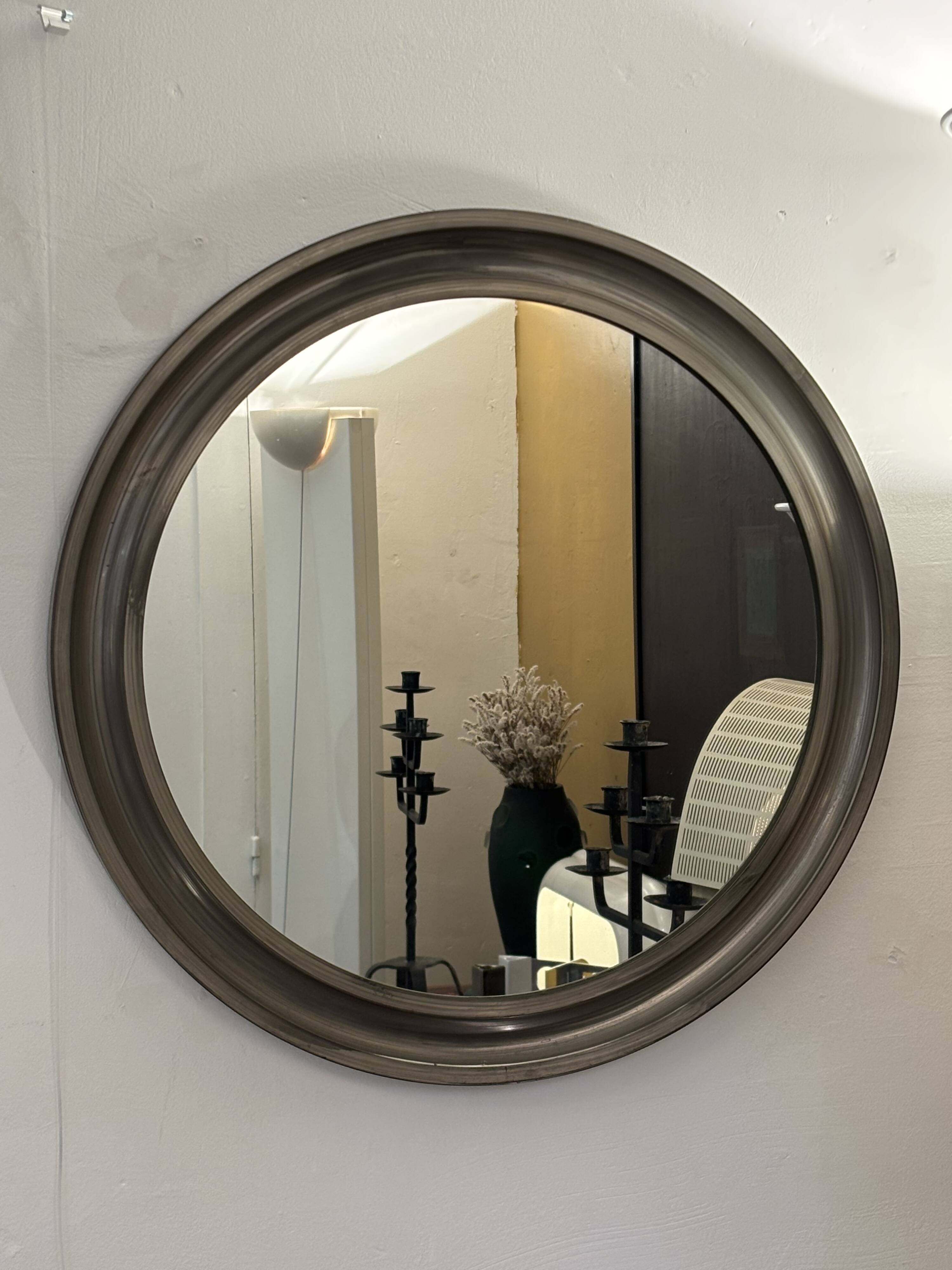 Round aluminium mirror Sergio Mazza, 1970