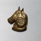 Bronze horse head pocket emptier, country decorative object