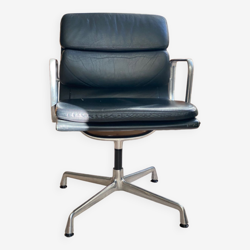 Chaise de bureau soft pad de Charles & Ray Eames, Vitra | Selency