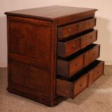 English oak chest of drawers, early 18th century