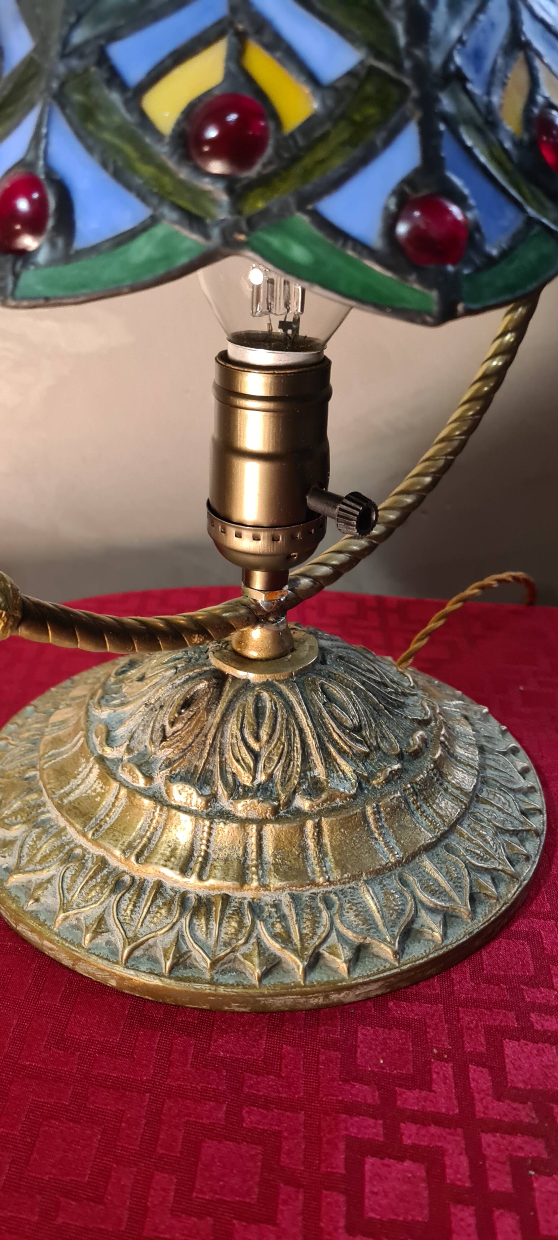 bronze and brass lamp tiffany style glass lampshade 38x32 inter on socket