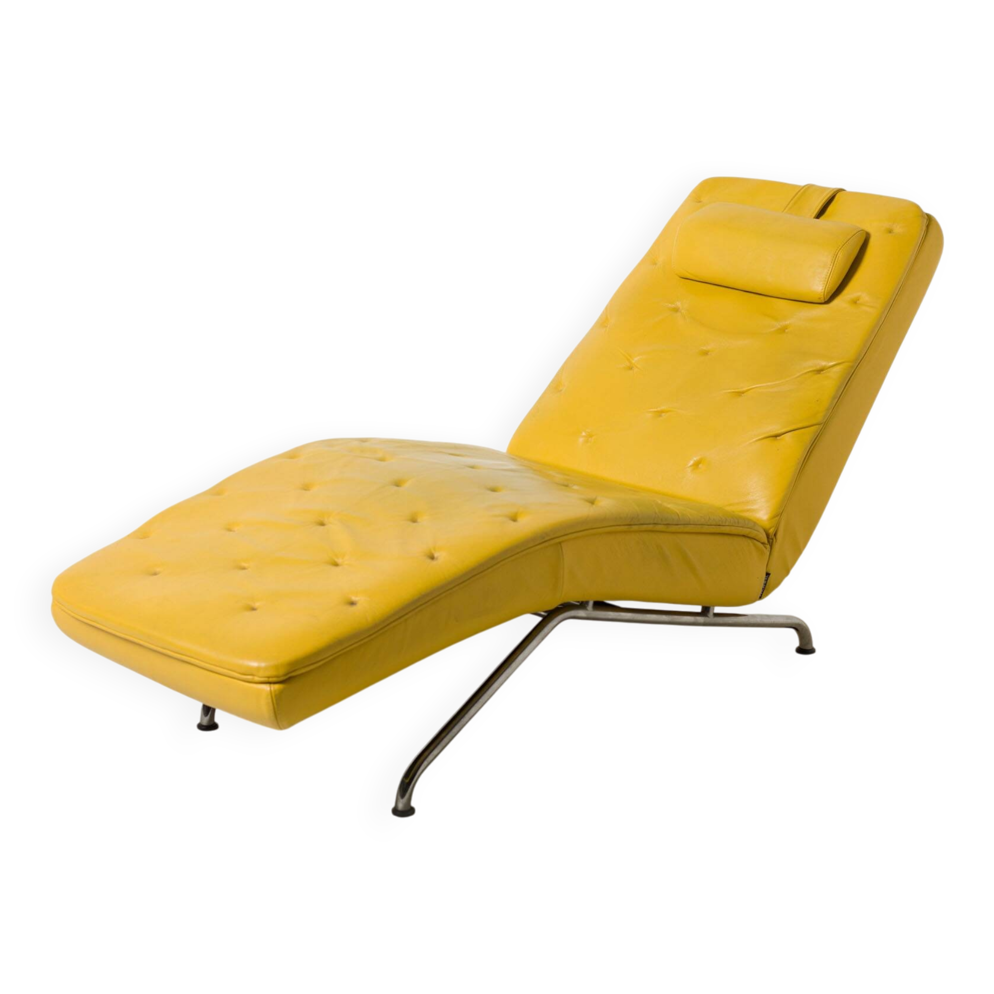 Mid Century / Modernist / Bauhaus Style  Chaise in yellow leather / chrome