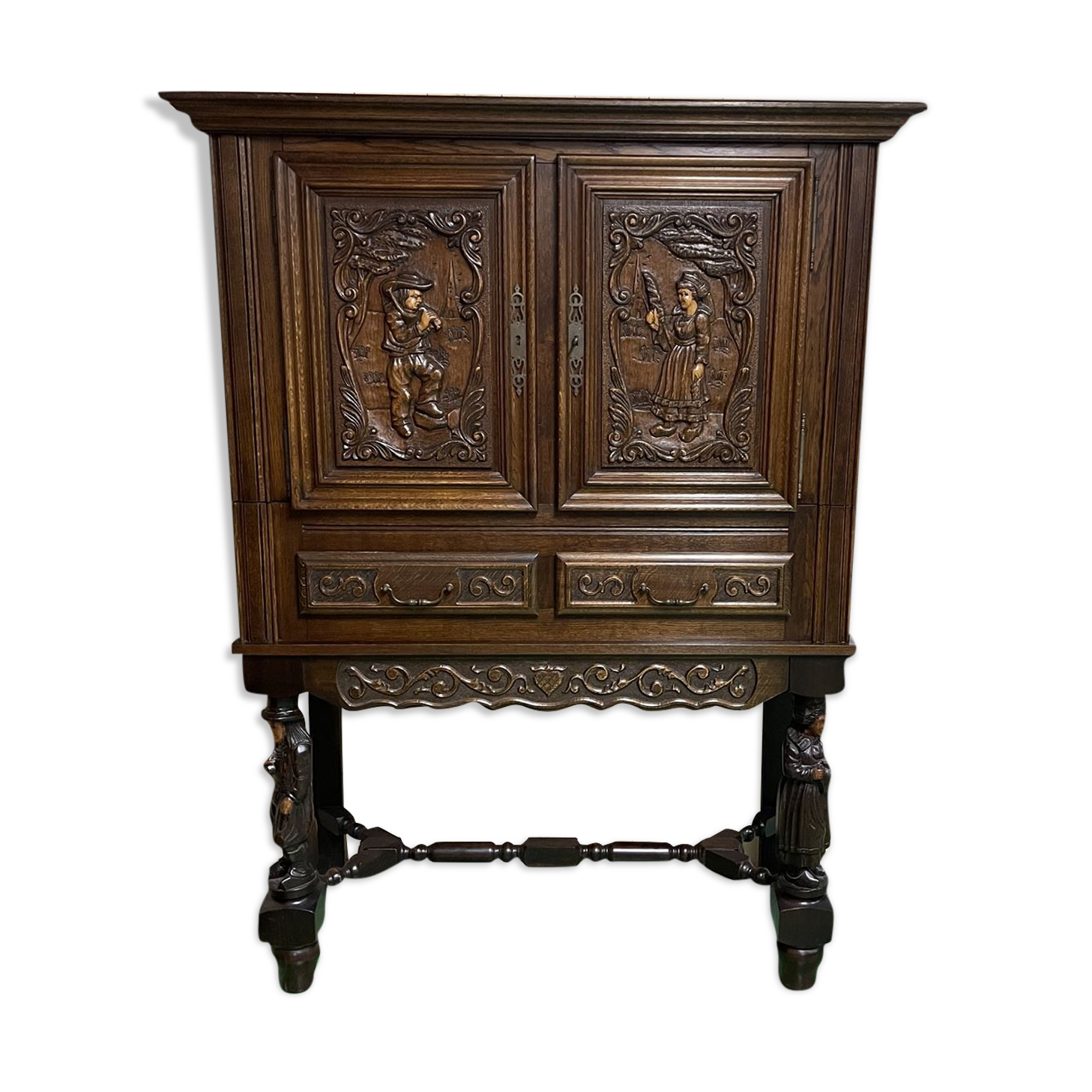 Buffet breton des années 1950 en chêne