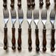Set couverts 36 pièces manches en bois et inox , années 70