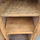 Charming column / pedestal in solid oak