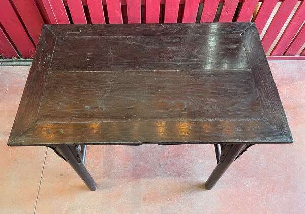 Table-Console Haute Ancienne Laquée Noire 19ème Siècle, Était Utilisée Comme Table Lecture