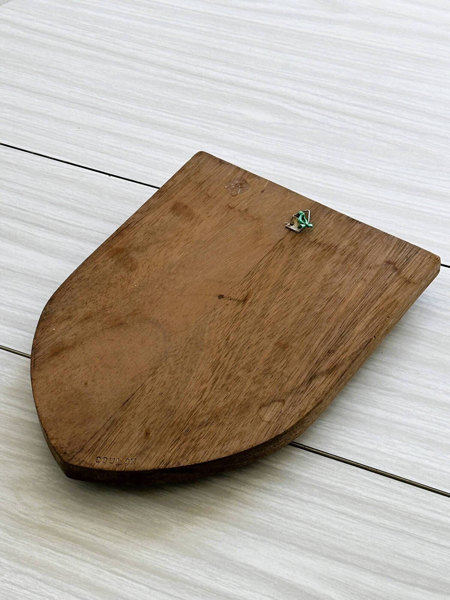 Plaque blason en bois Lion des Flandres.