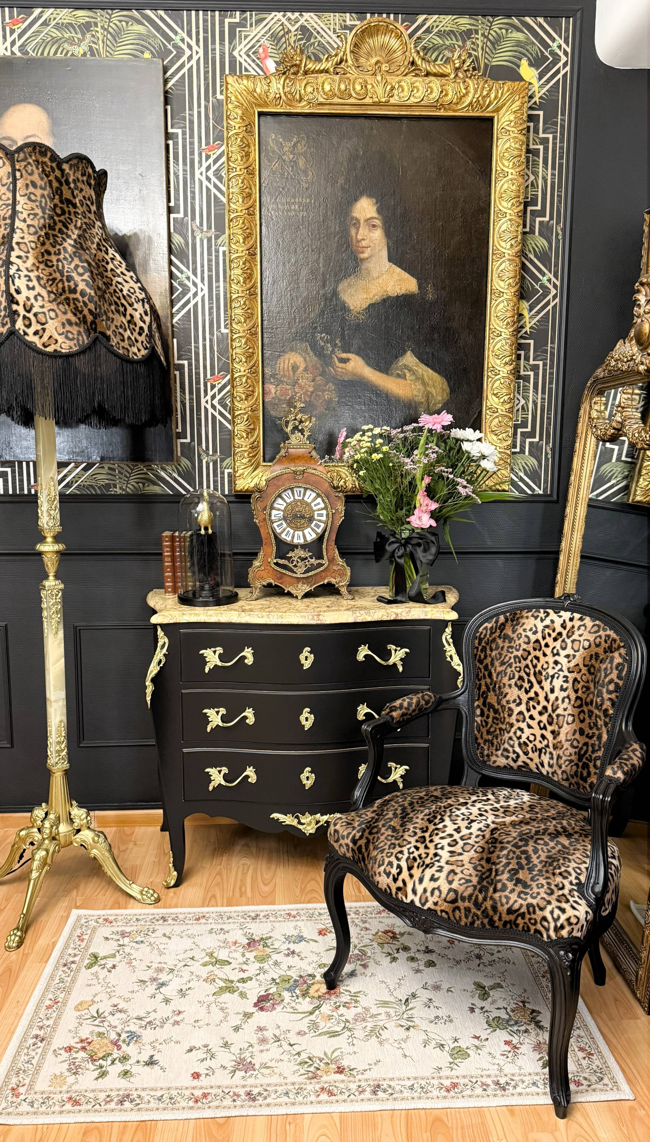 Louis XV chest of drawers