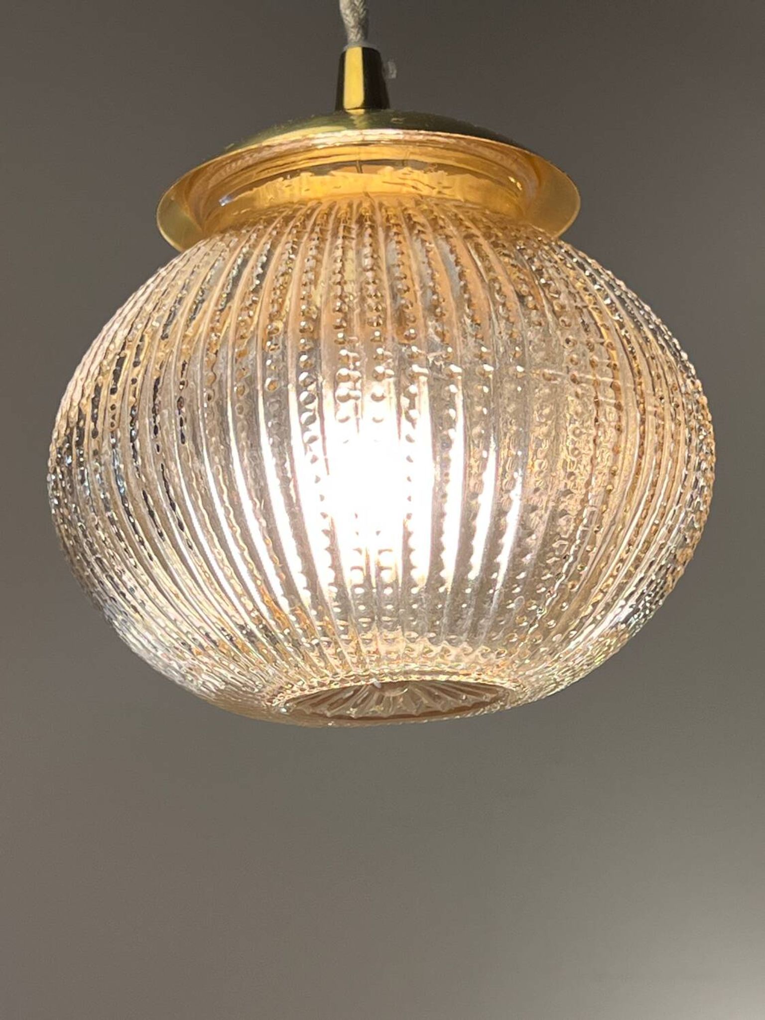 Grande suspension cascade verres de Murano ambrés et opalines