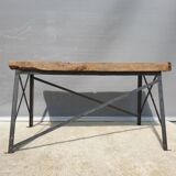 Eiffel metal base workshop with rivets