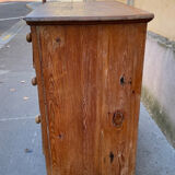 Pine chest of drawers