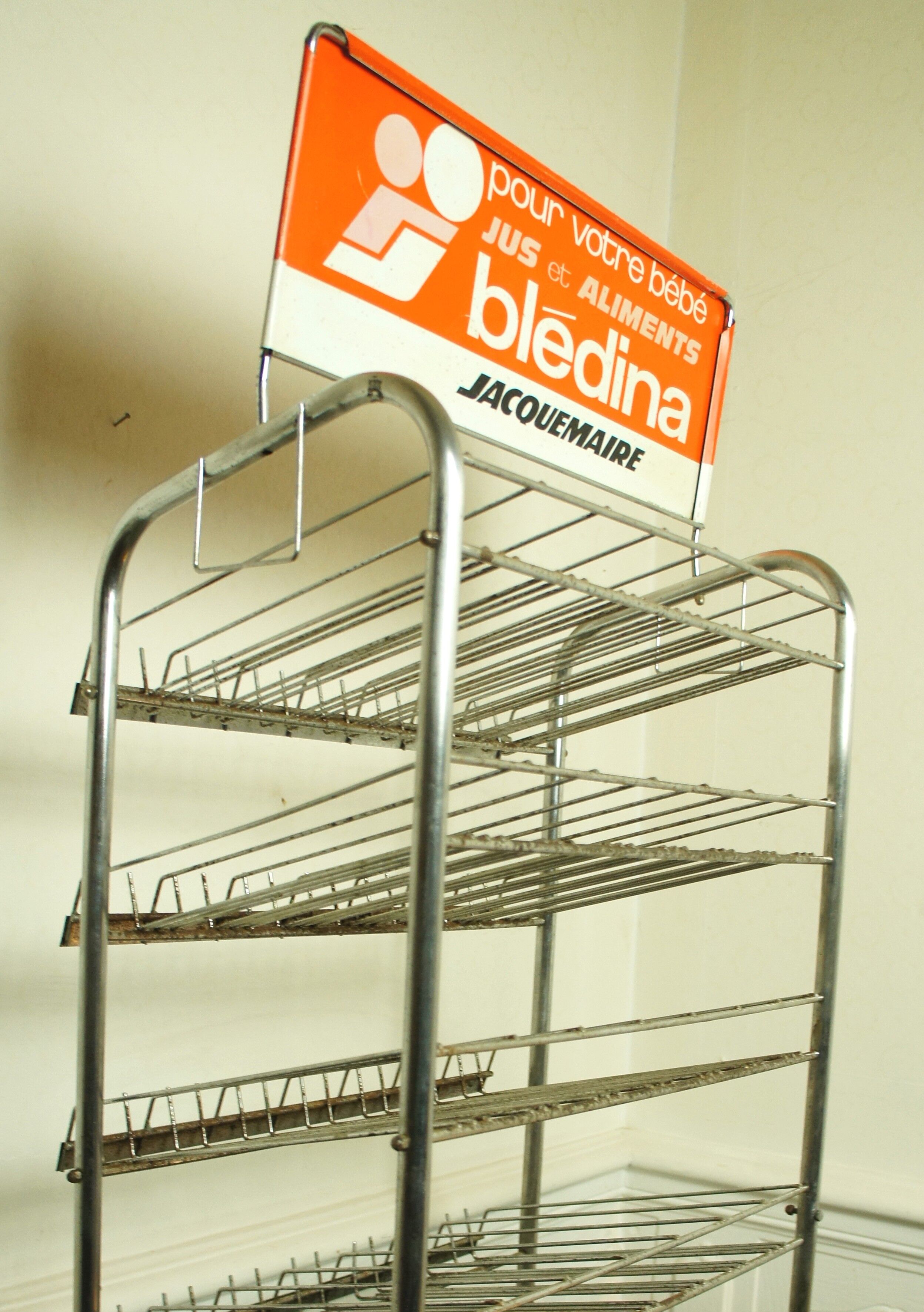 Blédina grocery shelf trade display