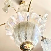 Murano chandelier with 3 iridescent flowers, 1980.