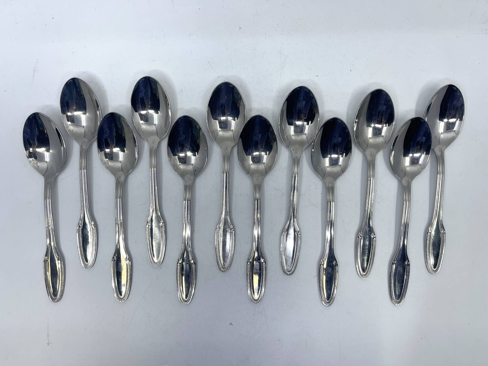 Lot de 12 cuillères à café en inox Jean Couzon