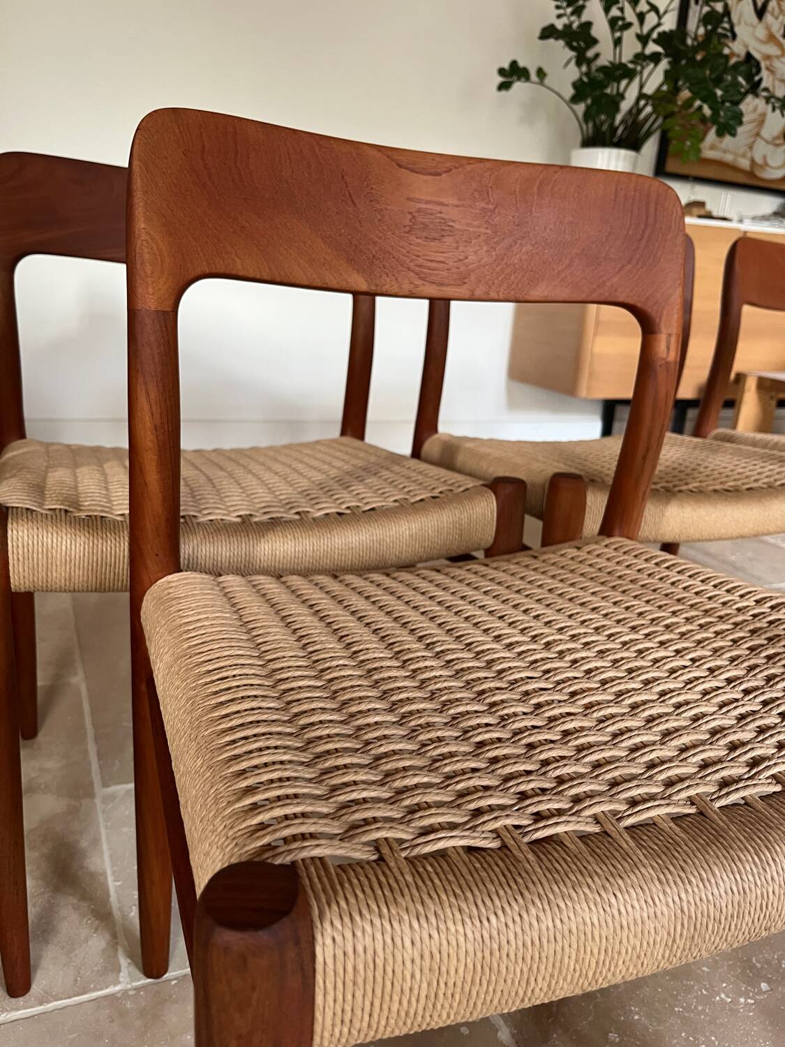 Lot de 6 chaises Niels Otto Moller n° 75 en teck