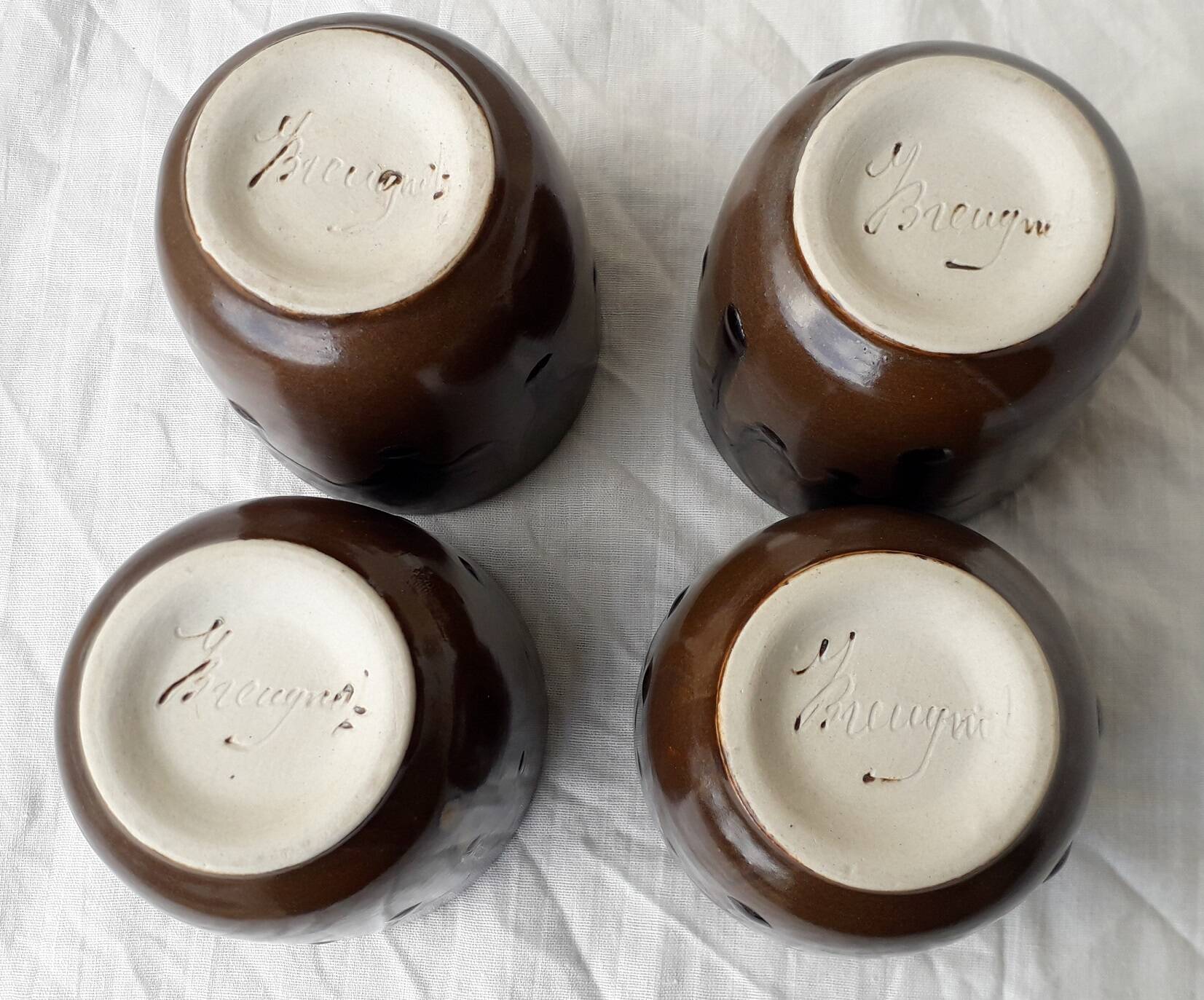 Breugnot stoneware cups