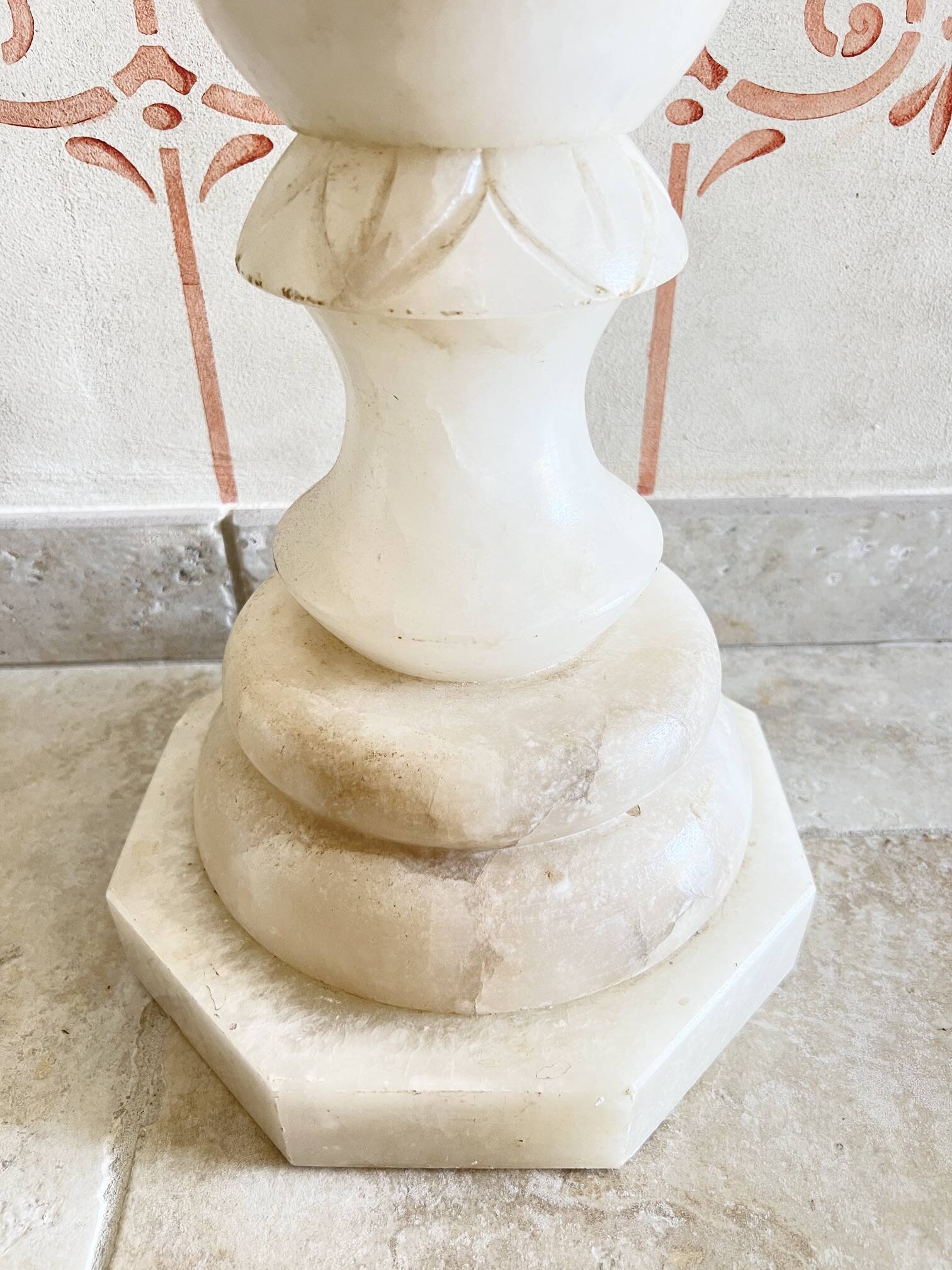 Sellette, colonne en albâtre