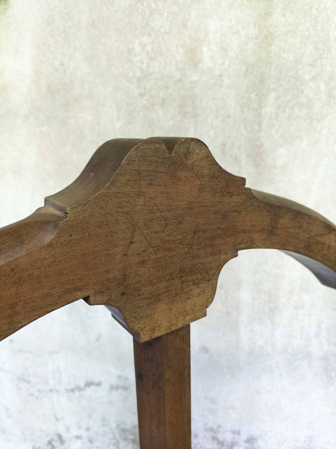 Chapeau holder/chasuble holder