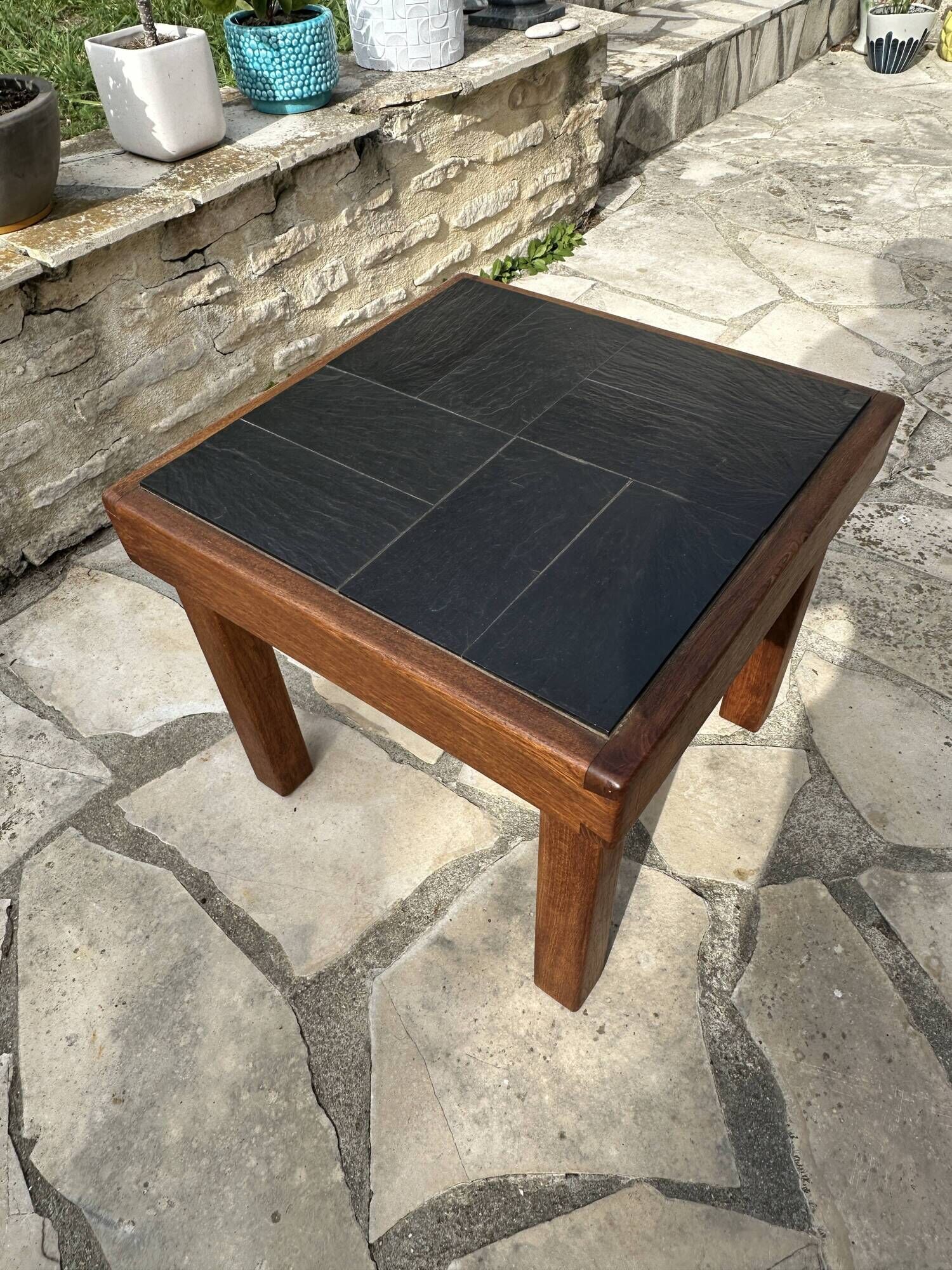 Vintage coffee table house regain