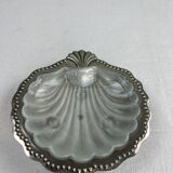 Shell-shaped catch-all tray