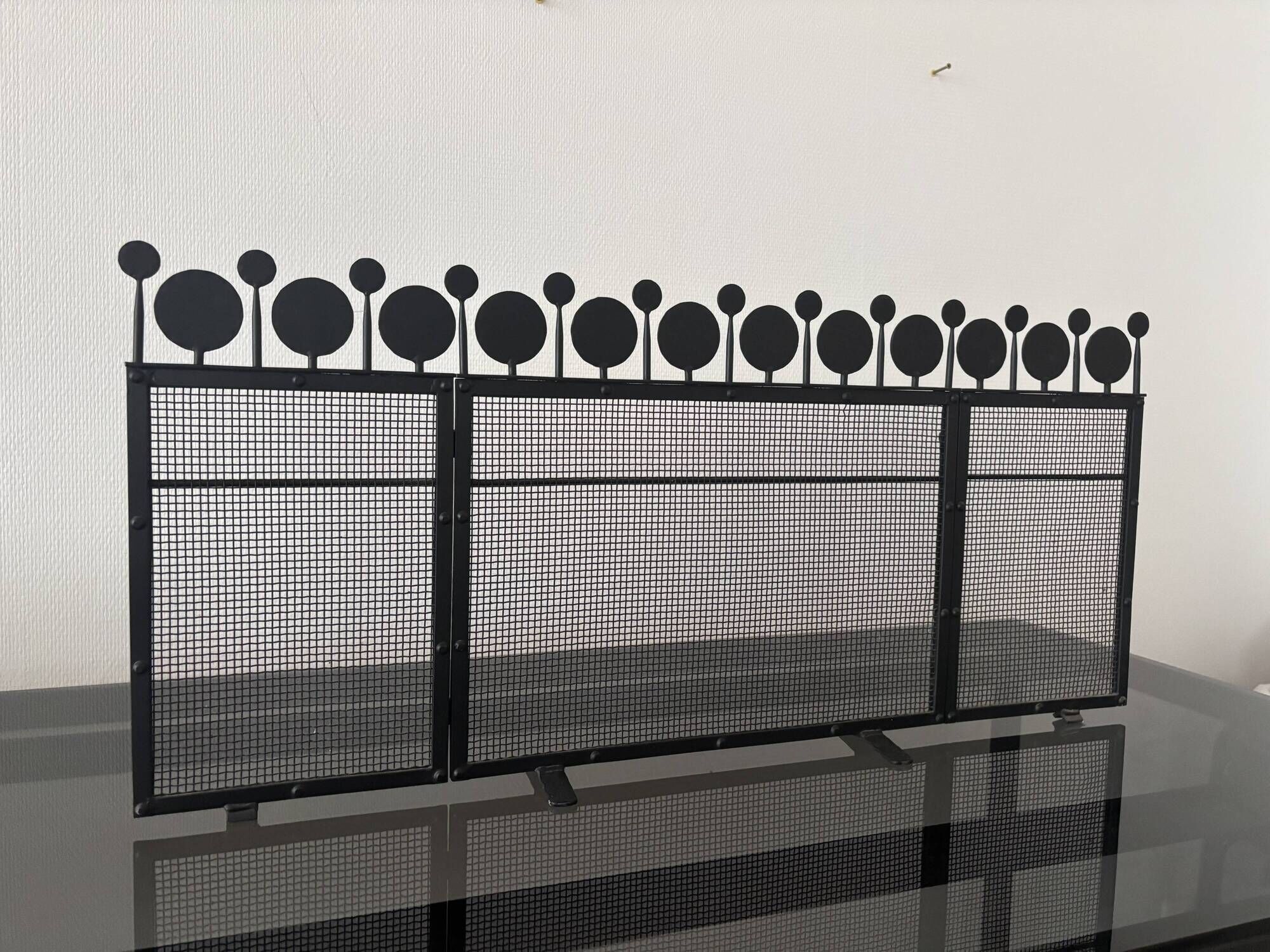 Fire screen - Bertil Vallien for Boda 1960 Lacquered metal black 86cm