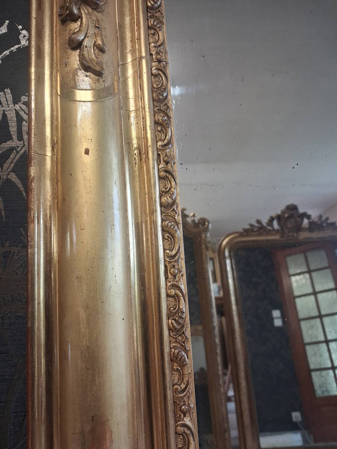 Mirror from the Restoration period 117x86