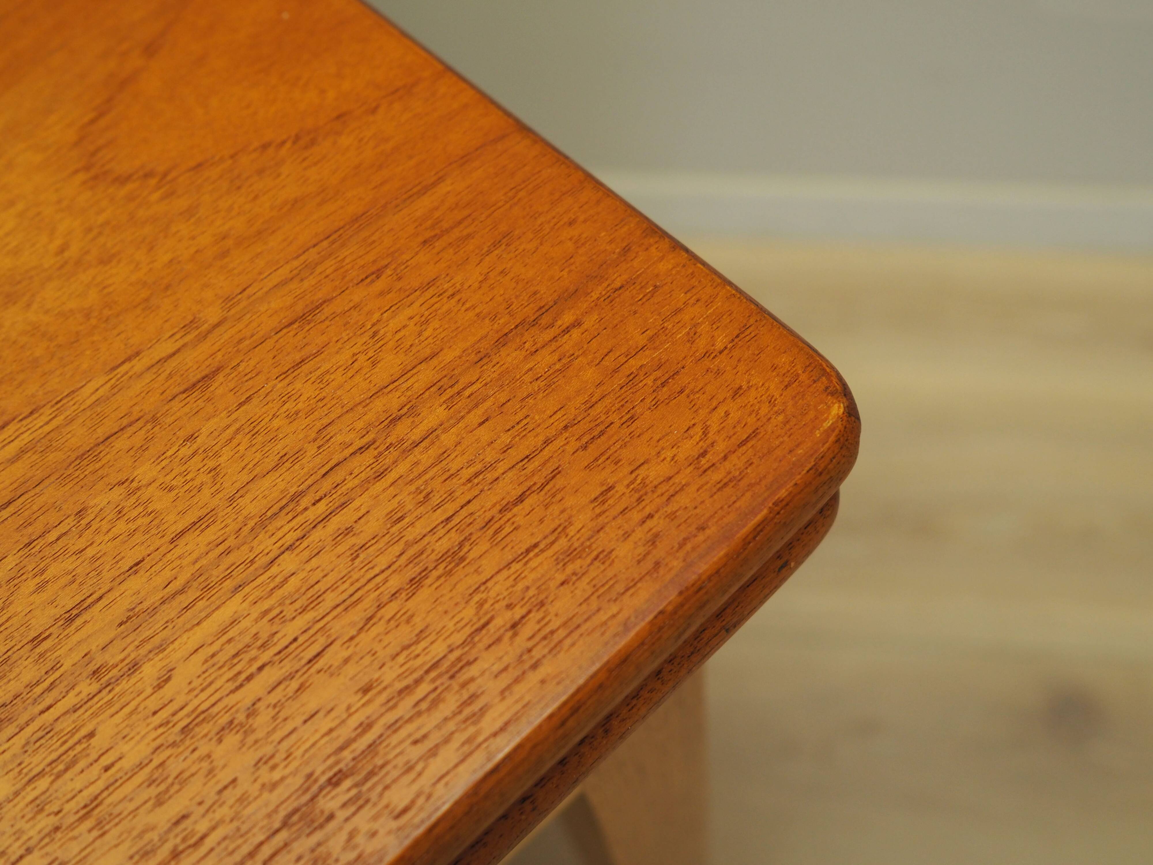 Extendable table, Danish design, 1970s, manufacturer: SKM