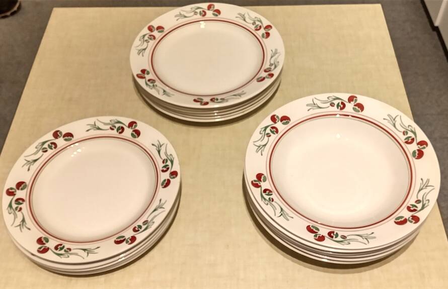 6 small Villeroy & Boch art-deco plates