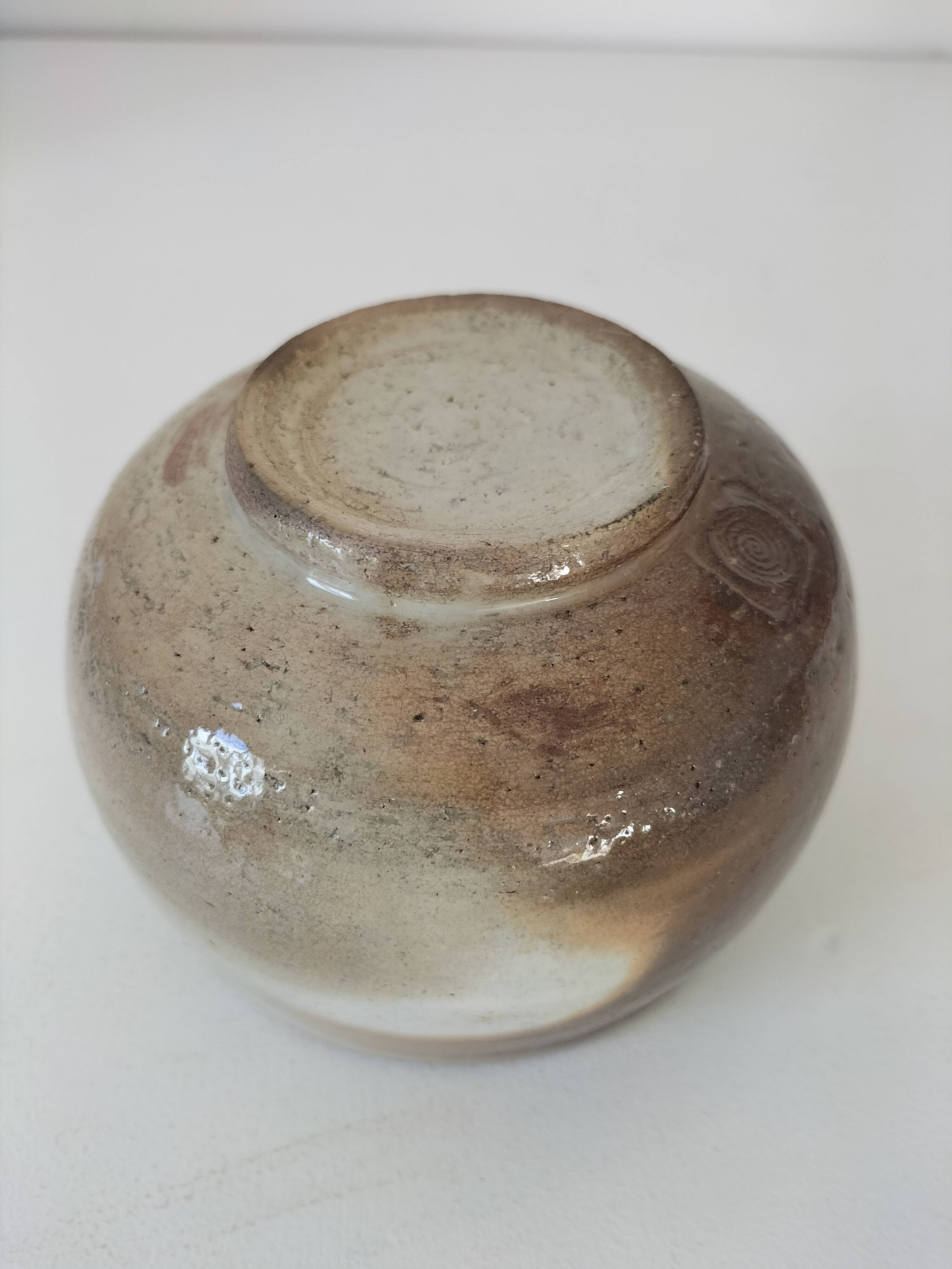 Signed handcrafted stoneware bowl – 70s wasi-sabi style