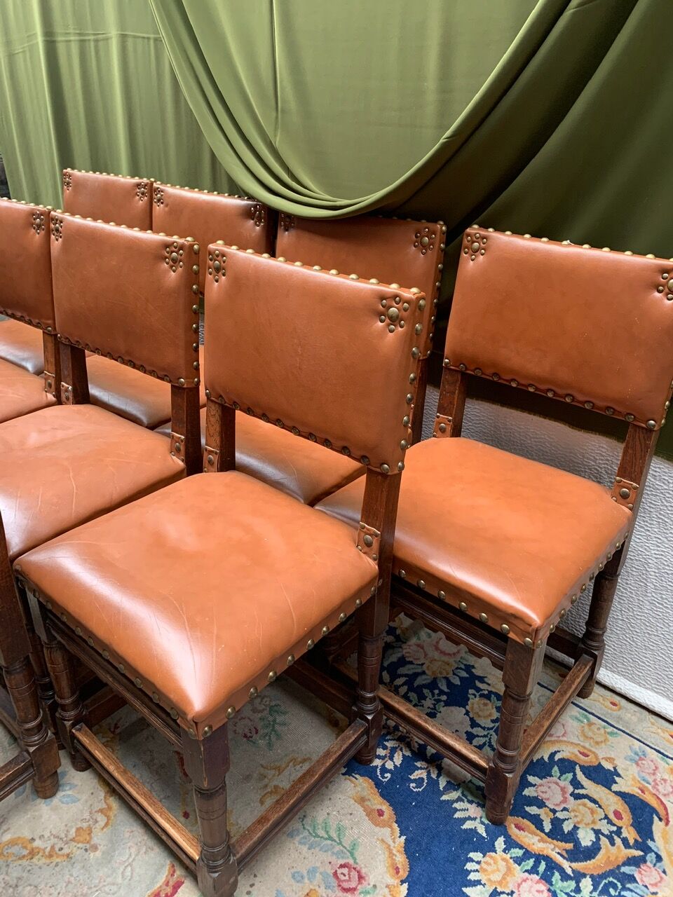 Set of 7 Renaissance-style chairs and armchairs.