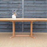 Oval table by Ansager Møbler